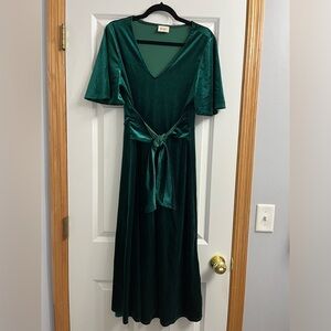 V-neck hunter green velvet dress